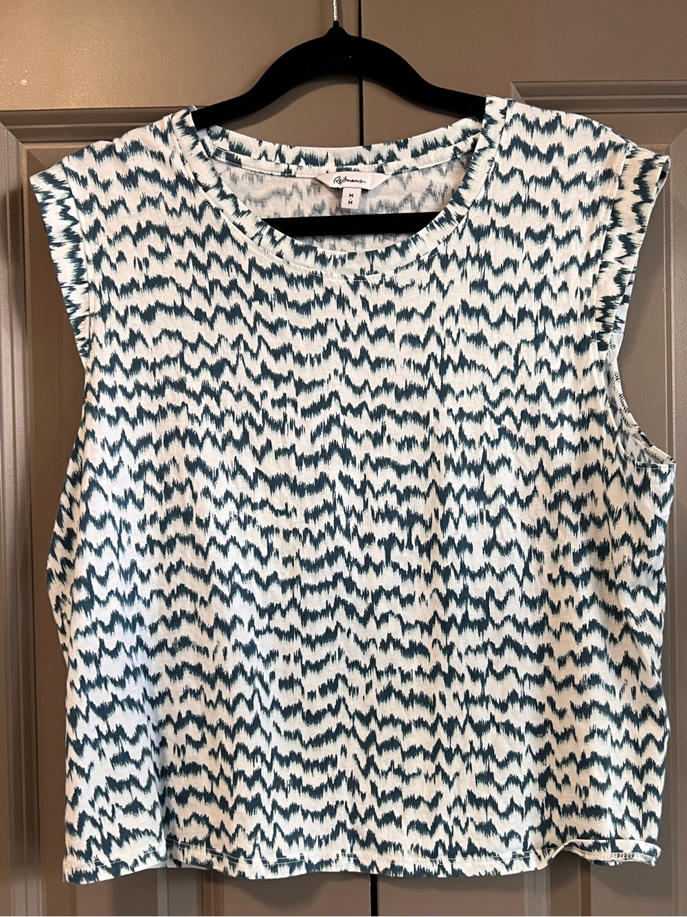 Reitmans White and Teal Wave-Print Sleeveless Tank
